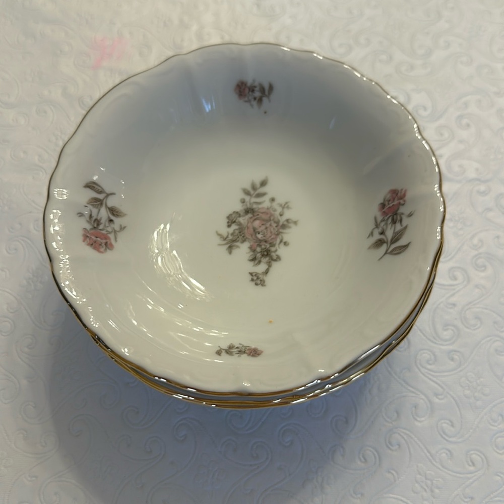Vtg Czechoslovakian China, mid century fruit dish pattern Maria